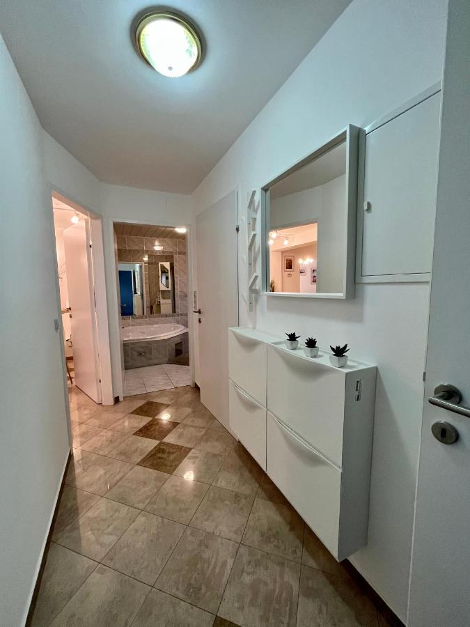 Traum Apartment Mit Pool+Balkon Вена Экстерьер фото