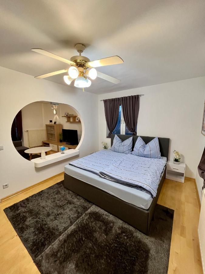 Traum Apartment Mit Pool+Balkon Вена Экстерьер фото